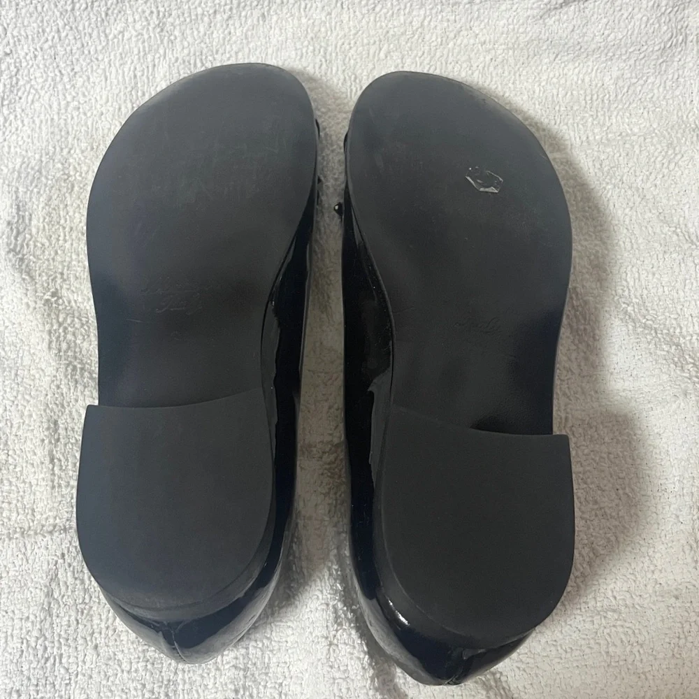 Girls Italian Black Patent Leather Flats in size 31/13